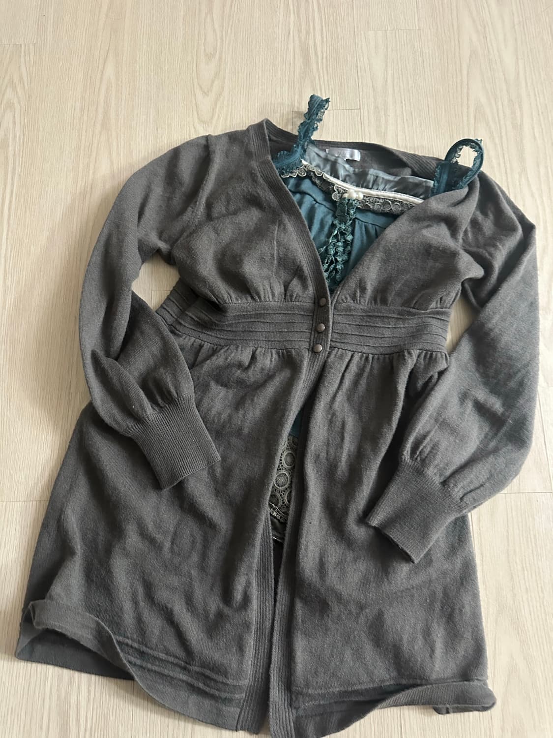 가디건 판매합니다!  상품이미지2