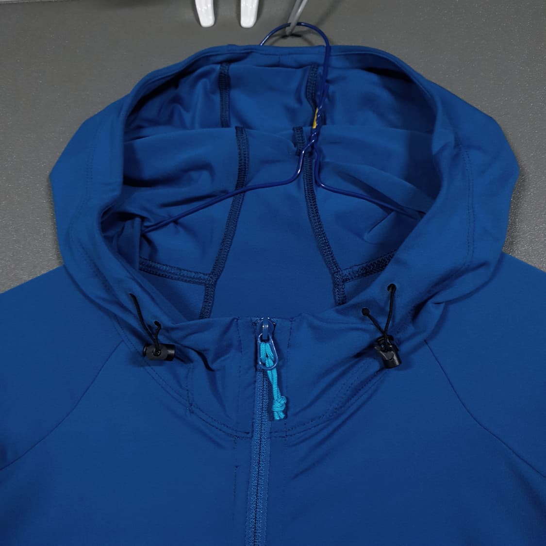 여성 M) 아크테릭스 솔테라 쉘 후드 경량 집업 자켓 블루 상품이미지2