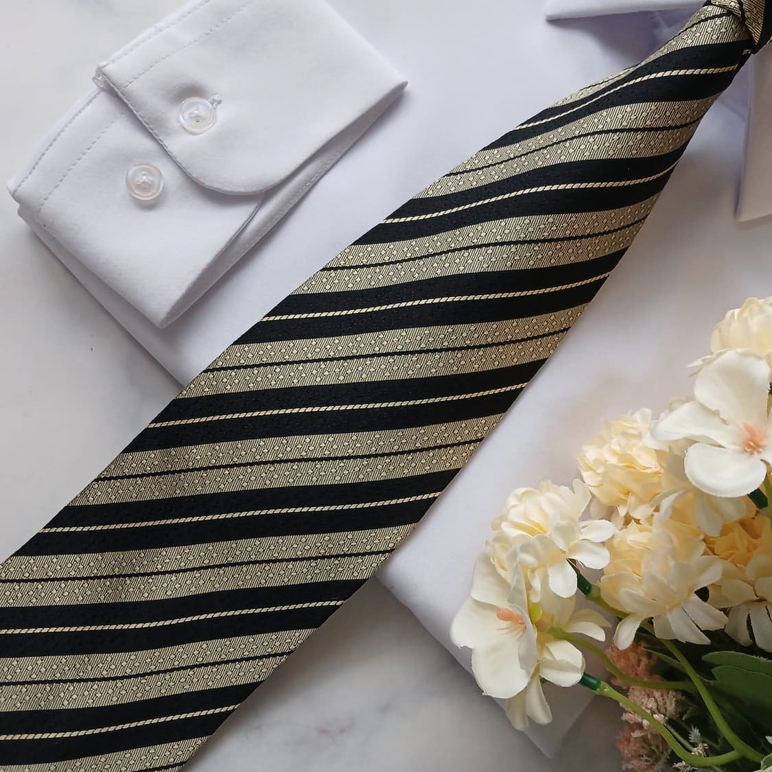 피에르 발망 블랙 & 골드 스트라이프 넥타이 9.5cm A+등급 E925 상품이미지6