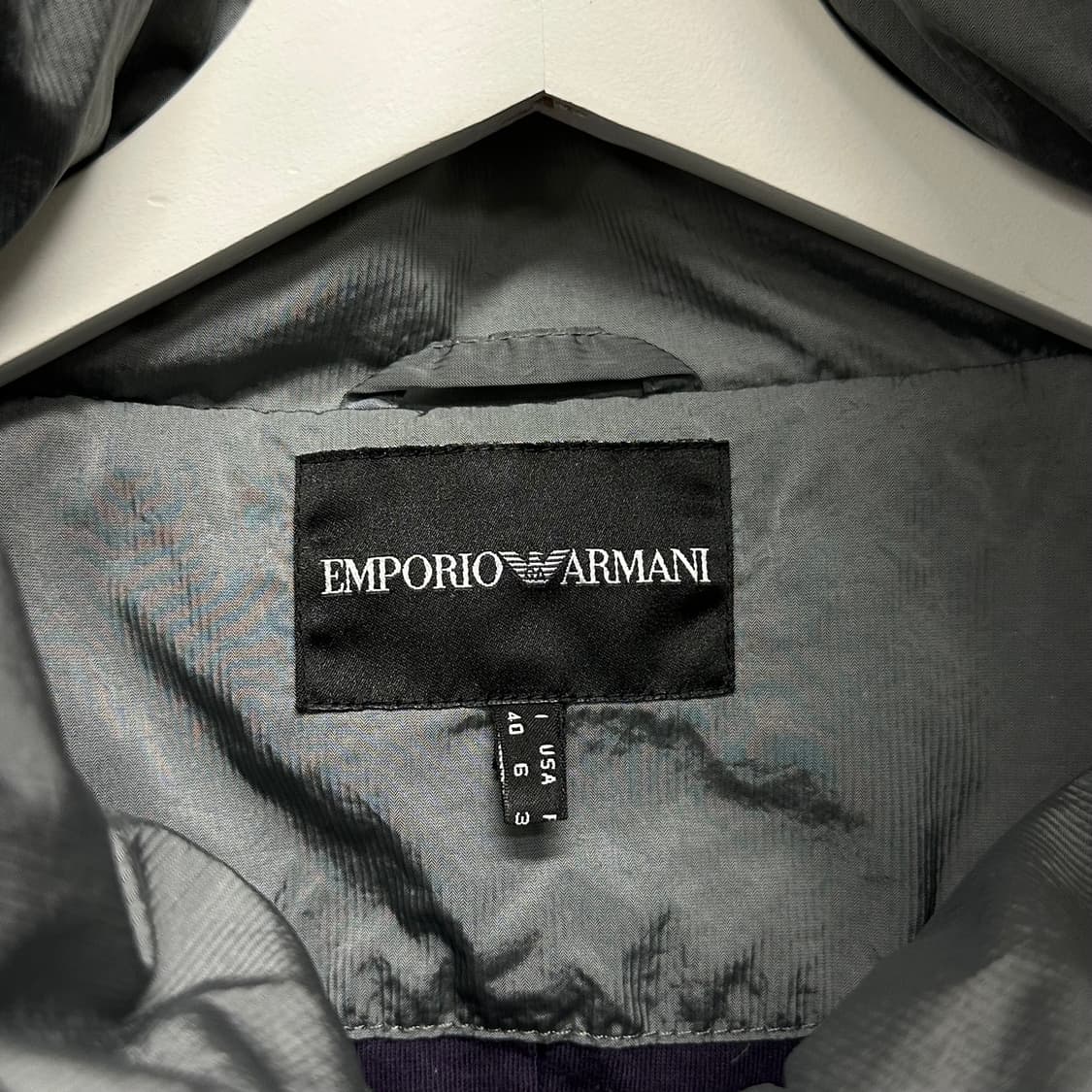 엠포리오 아르마니 플리츠 디자인 다운 패딩 자켓 상품이미지9