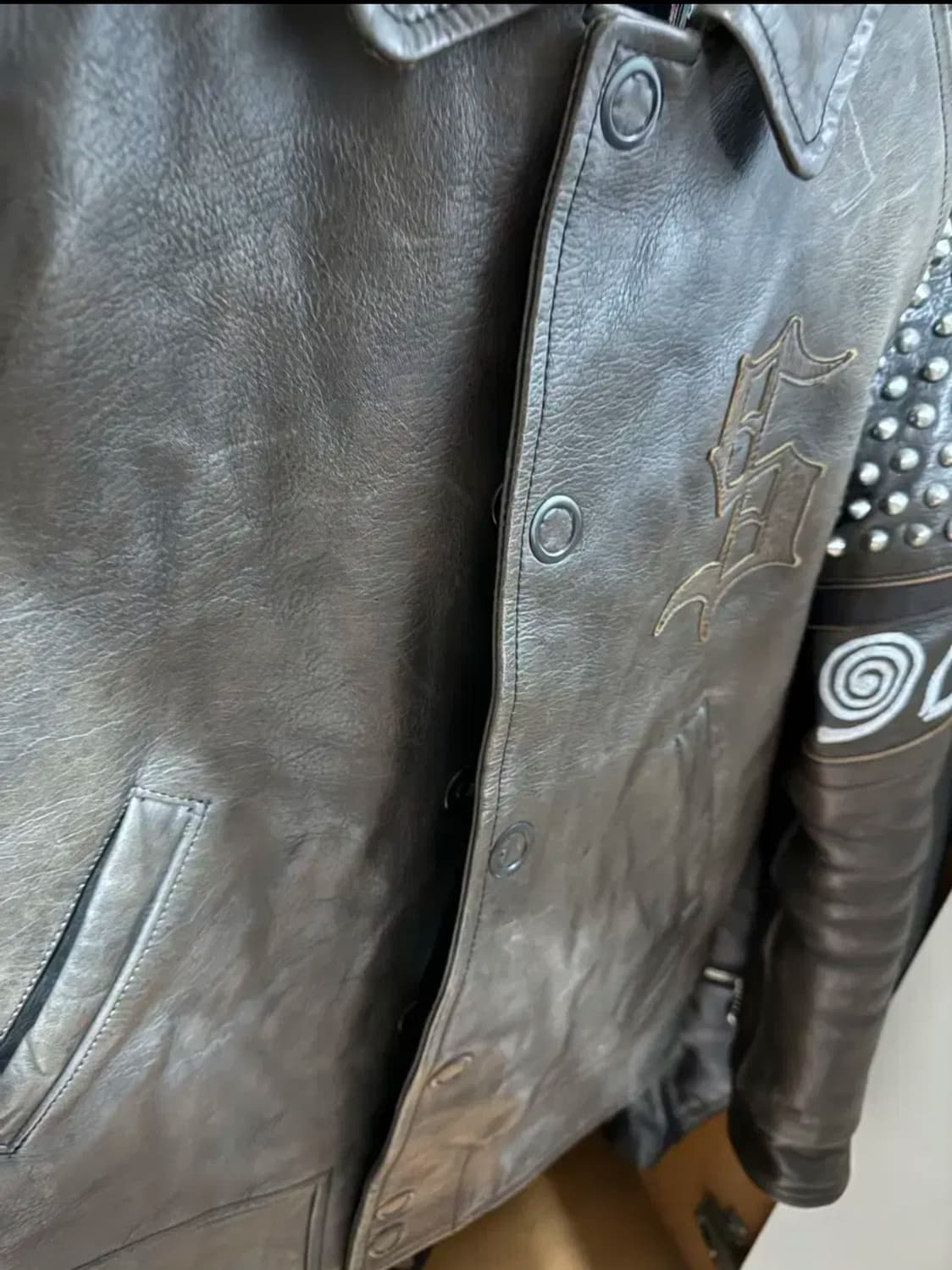 사스콰치 패브릭스 08fw 스터드 가죽 자켓 상품이미지3