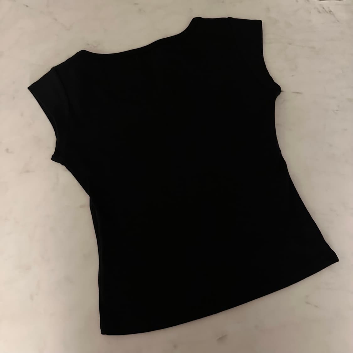 (새상품) 글로니 G DEEP SCOOP TEE 블랙 상품이미지3