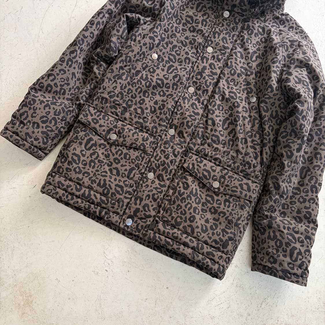 칼하트 트래퍼 레오파드 파카 XS 상품이미지3