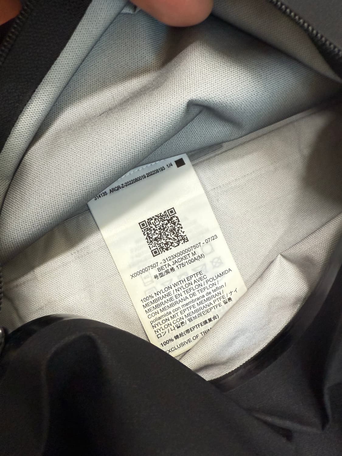 아크테릭스 베타 M 사이즈 블랙   이 가격에 절대 못구합니다  상태 9 상품이미지4