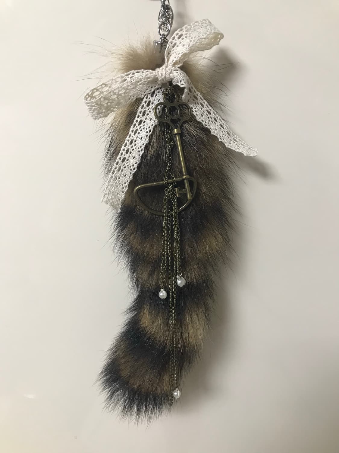 Fur Tail Keyring with Antique Key & Pear 상품이미지1