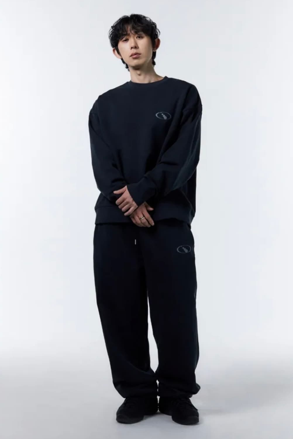 코드쿤스트 X 그램아운스파운드 콜라보 맨투맨 상품이미지2