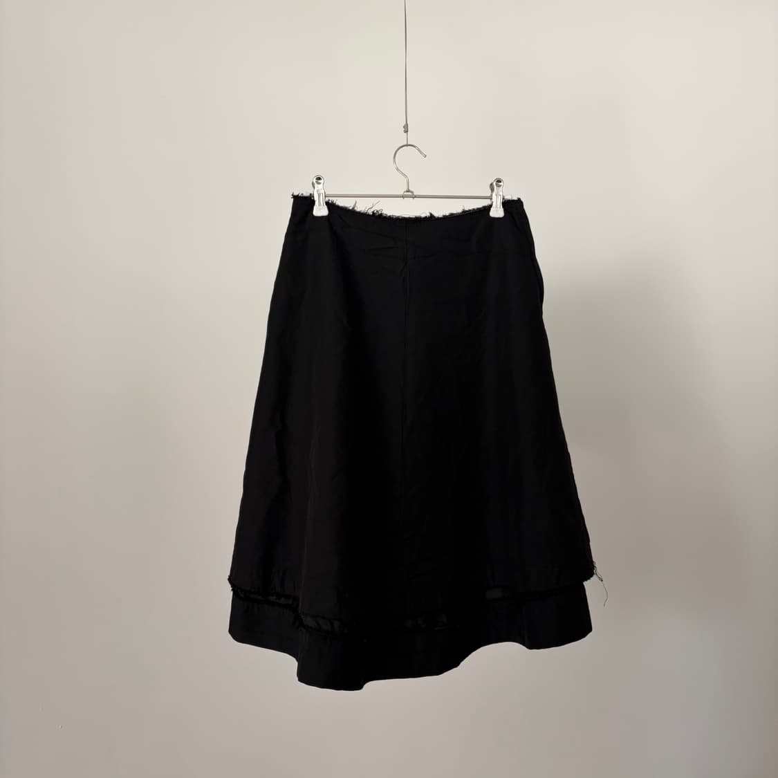 Layer Transformed Distressed Skirt 상품이미지1