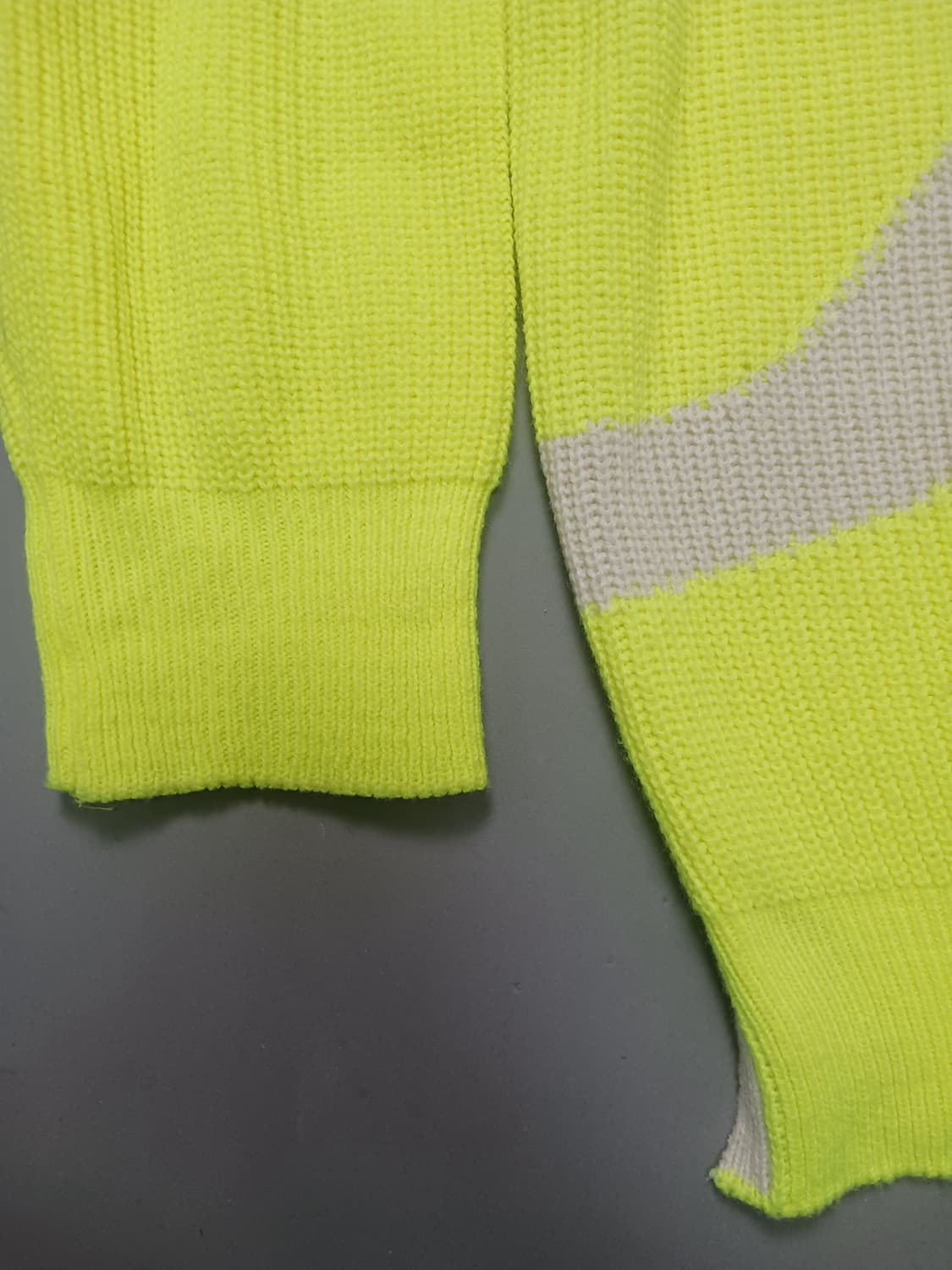 [프리] B747 오버핏 형광 니트 스웨터 상품이미지5