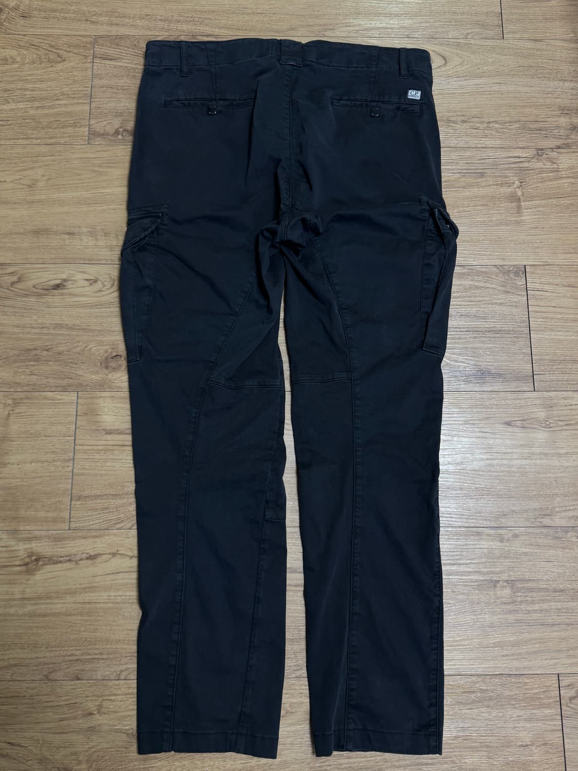 [48]CP 컴퍼니 렌즈 카고 코튼 팬츠 블랙 상품이미지2