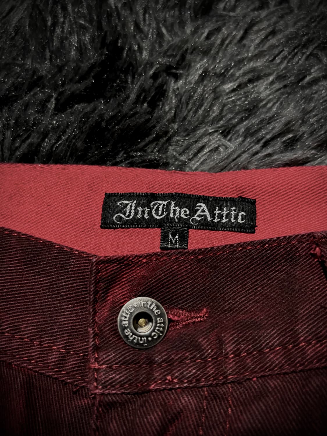 In The Attic 지퍼 디테일 레드 워싱 부츠컷 데님팬츠 상품이미지9