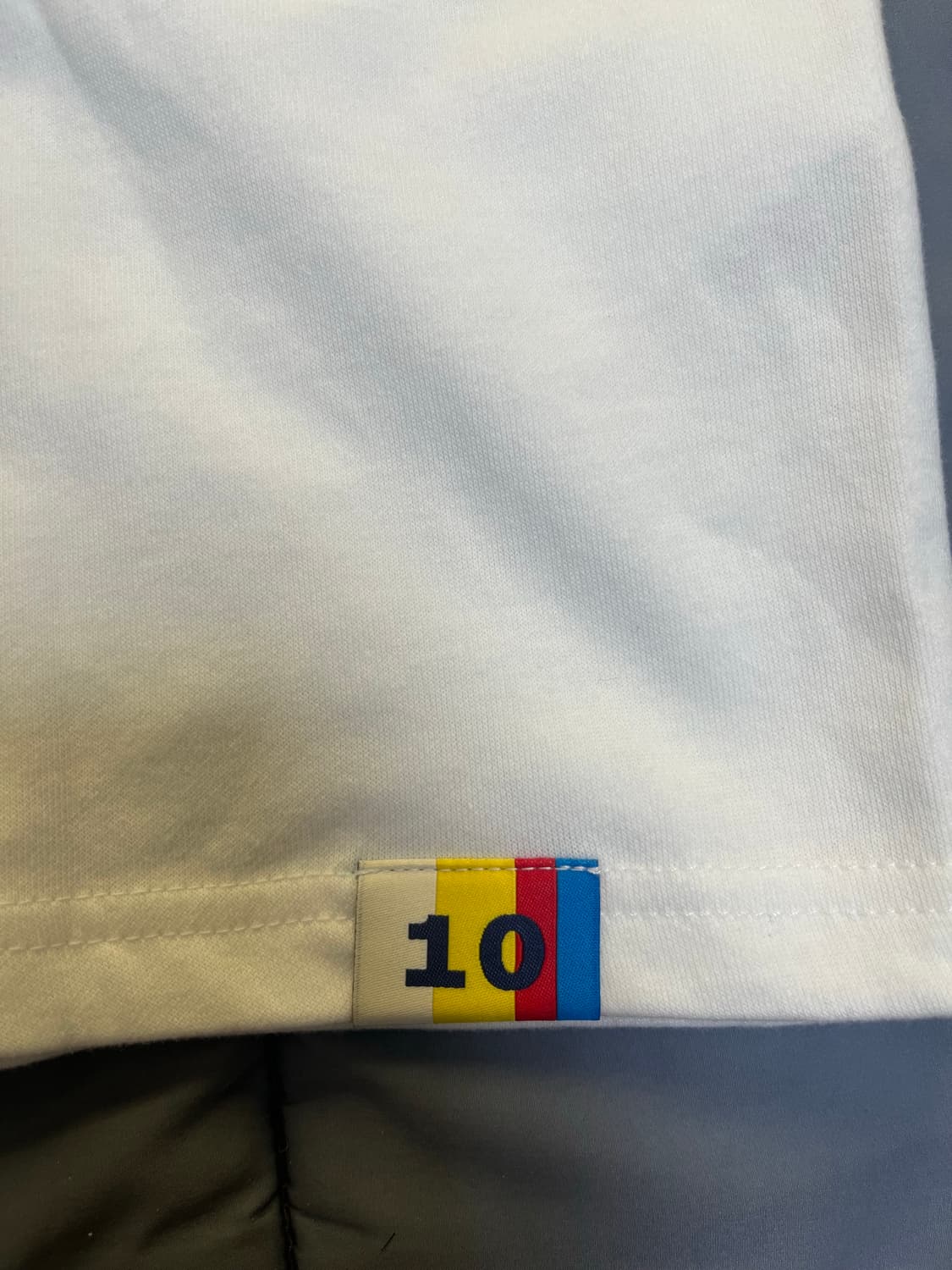 아이앱스튜디오 10주년 티셔츠  상품이미지3