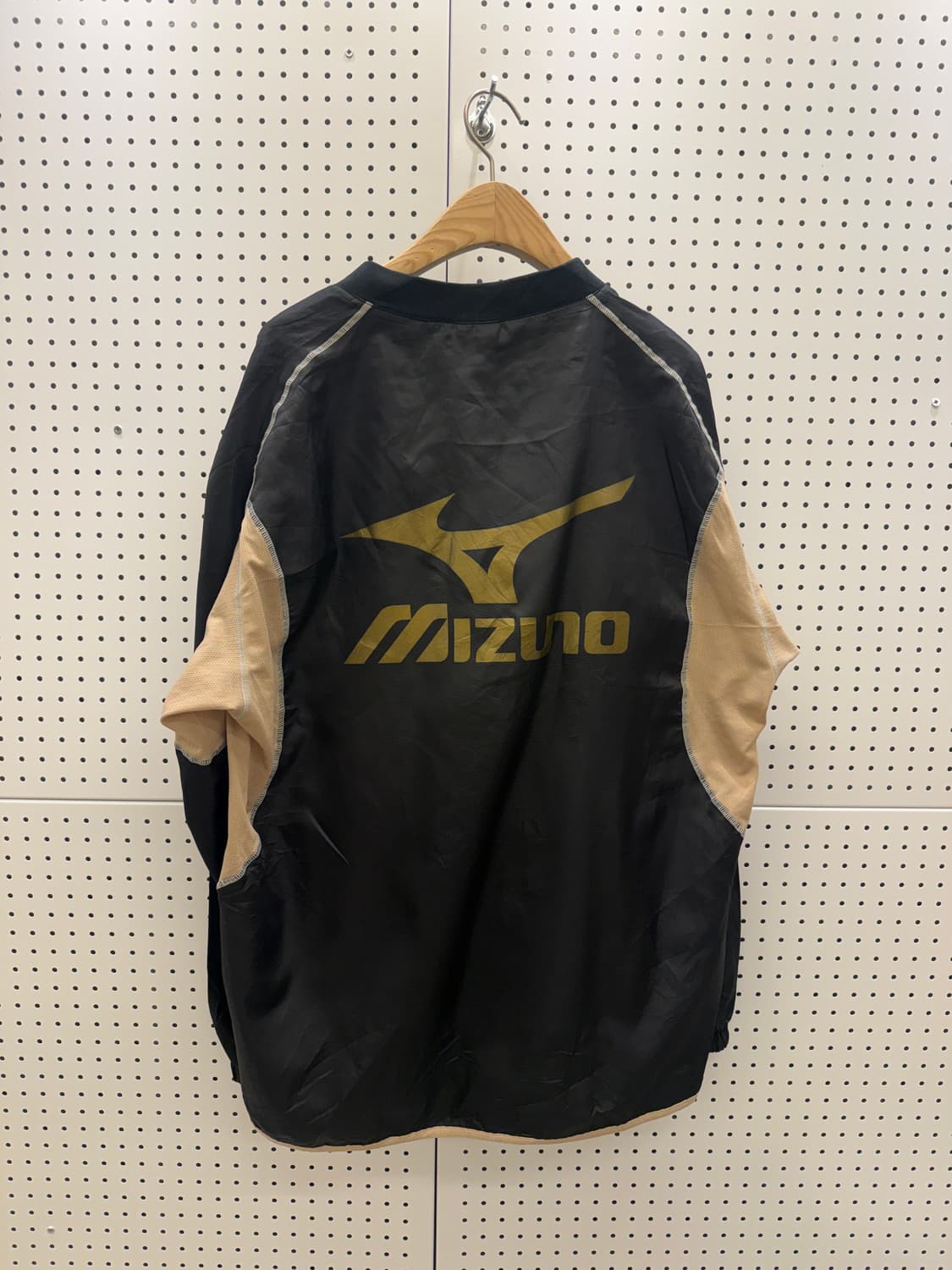 미즈노 빅로고 브이넥 웜업 U838 상품이미지3