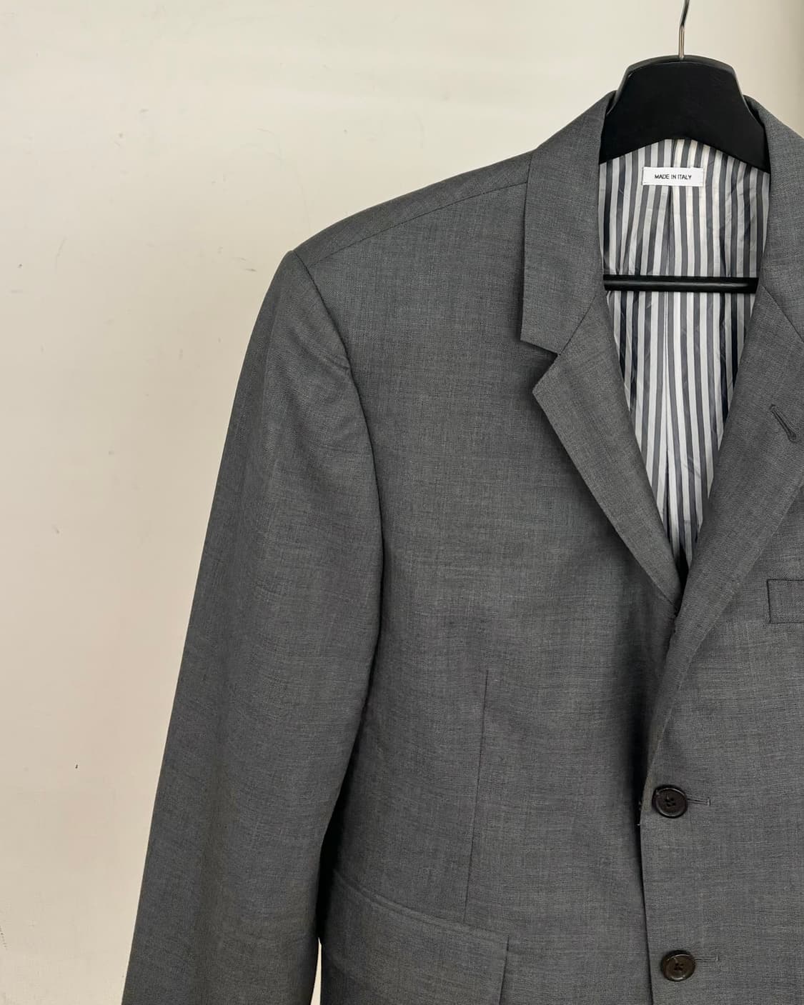 톰 브라운 그레이 노치드 라펠 블레이저 자켓 상품이미지3