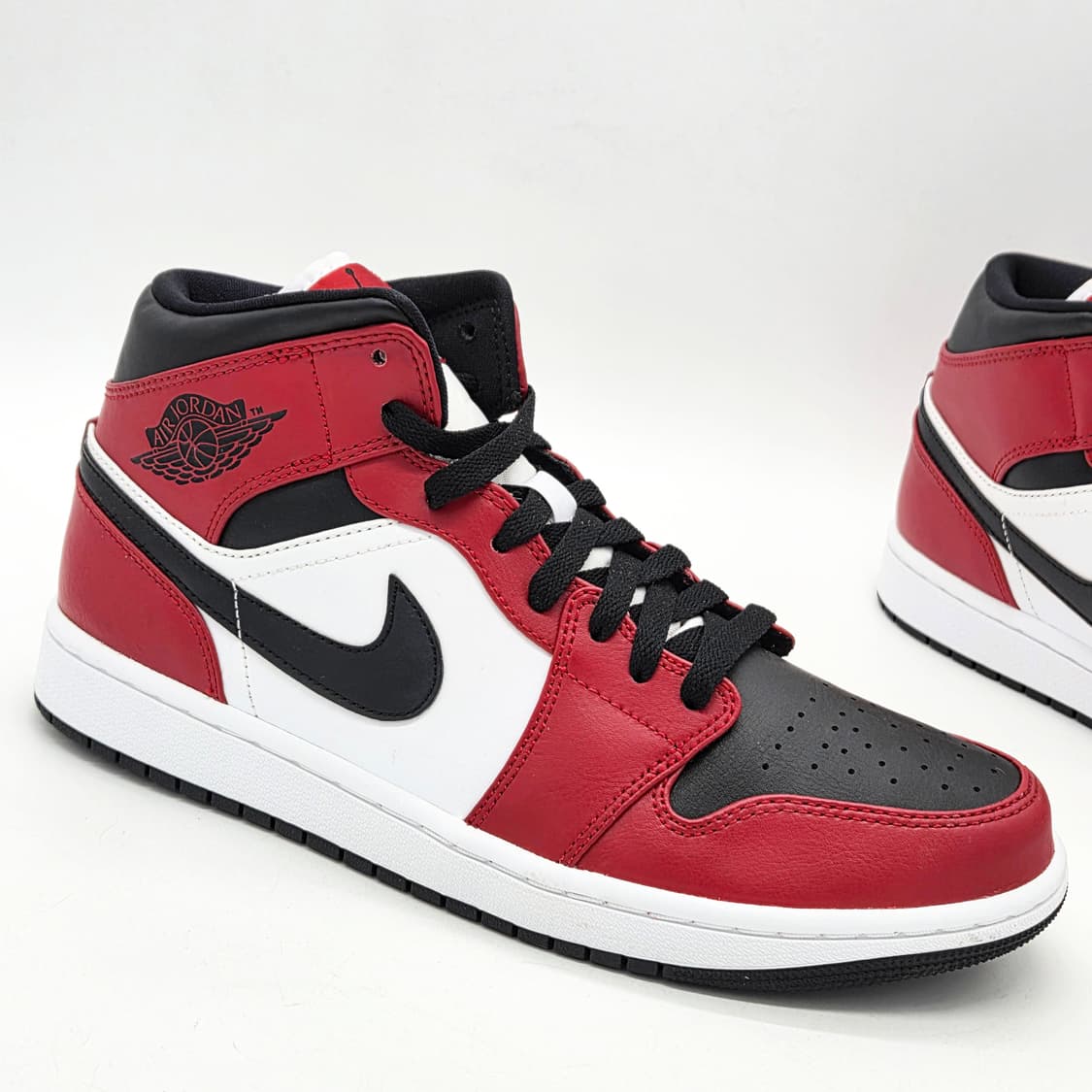 나이키 에어 조던 1 미드 시카고 블랙토 (270)  상품이미지5