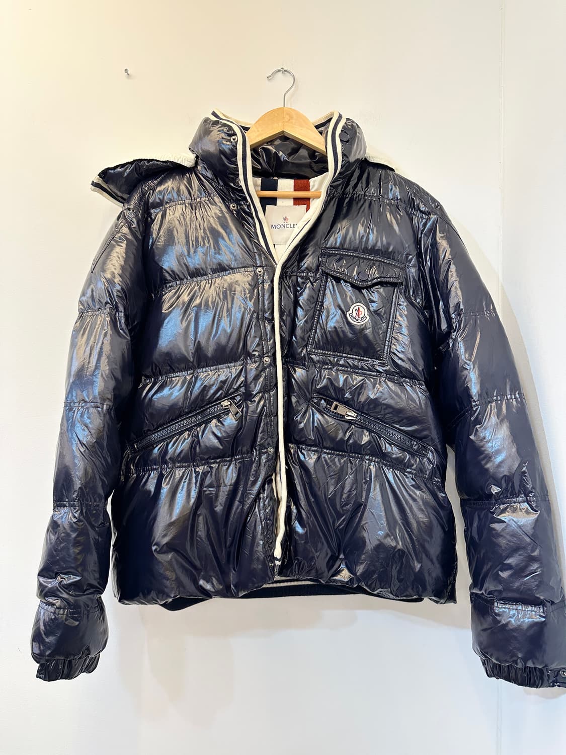 몽클레어 유광 네이비 오리털 다운 하프 패딩 상품이미지1