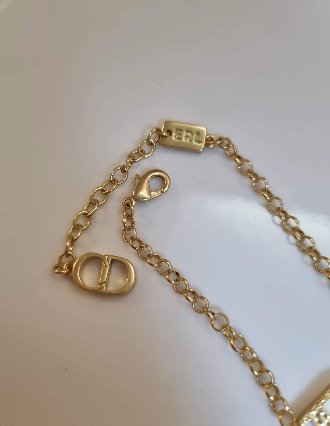 디올 업사이클링  메트골드 팔찌 상품이미지3
