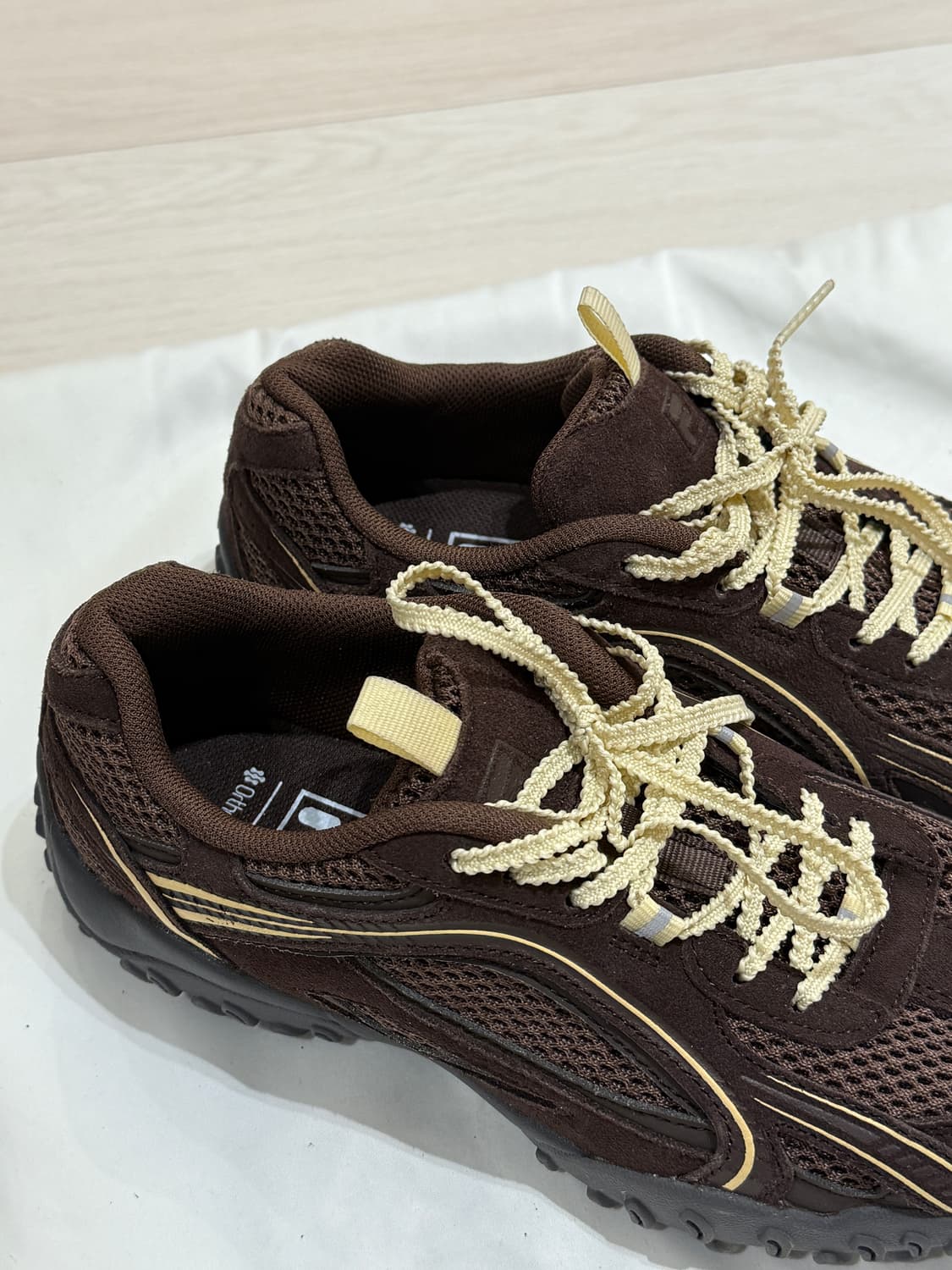 ‼️이사 처분 (1회착용) 휠라 에샤페 초코 운동화 스니커즈 240 상품이미지2