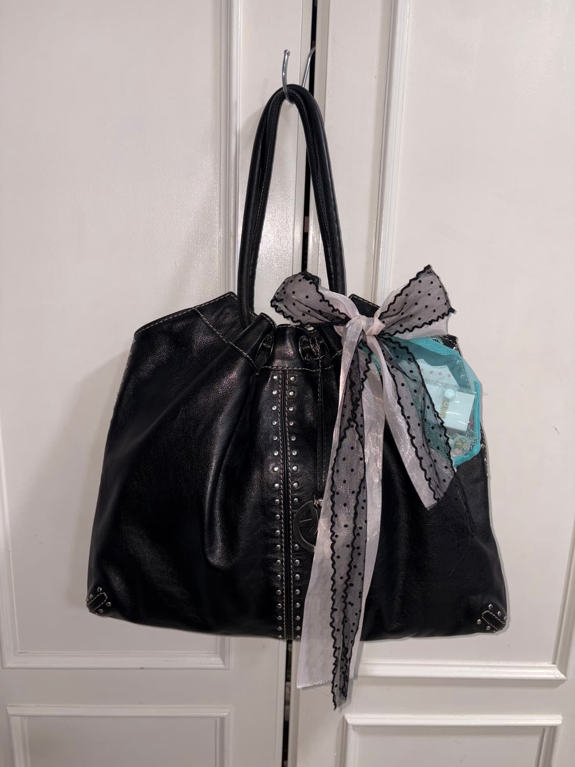 Michael kors stud shoulder bag 상품이미지1