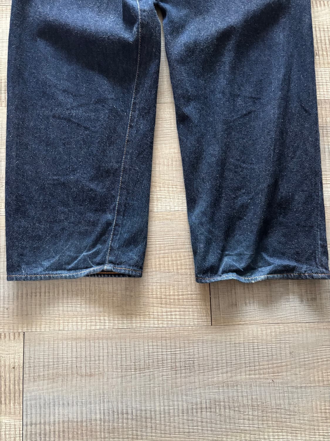 [0] 22aw 코모리 5p 네이비 데님 팬츠 상품이미지3