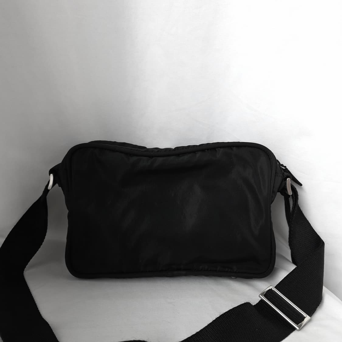 [정품 PRADA] 프라다 나일론 카메라백 크로스백 상품이미지3