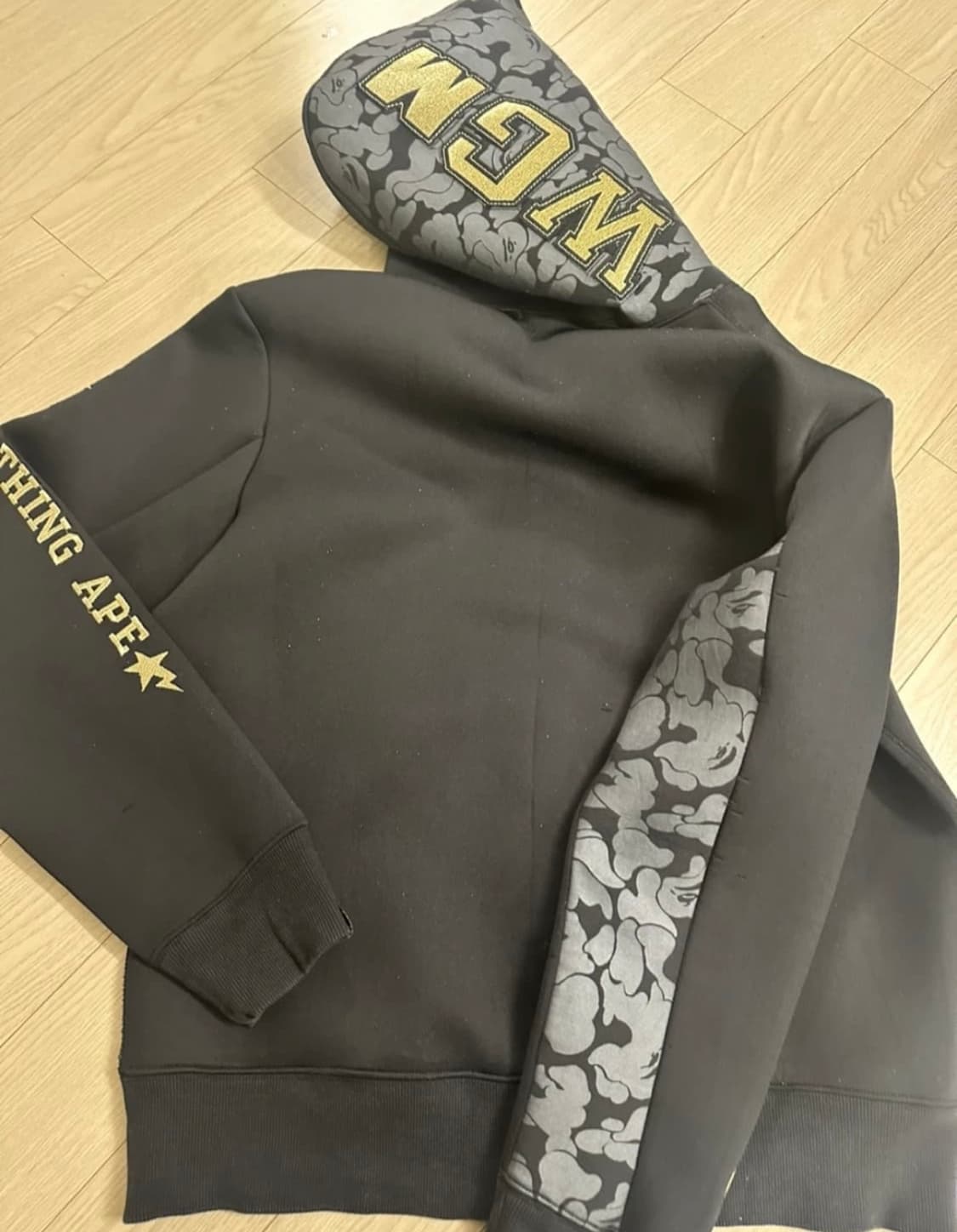 베이프 트래비스 스캇 콜라보 샤크 후드  상품이미지3