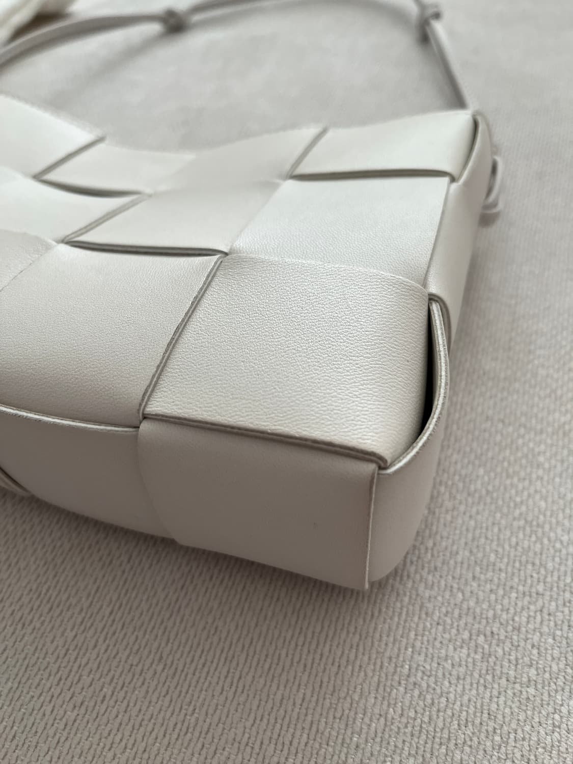 보테가베네타 카세트 숄더백 상품이미지3