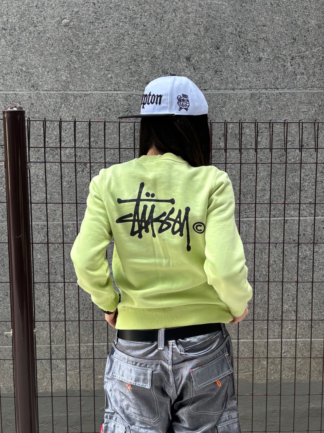 스투시 라임 백로고 맨투맨 상품이미지2