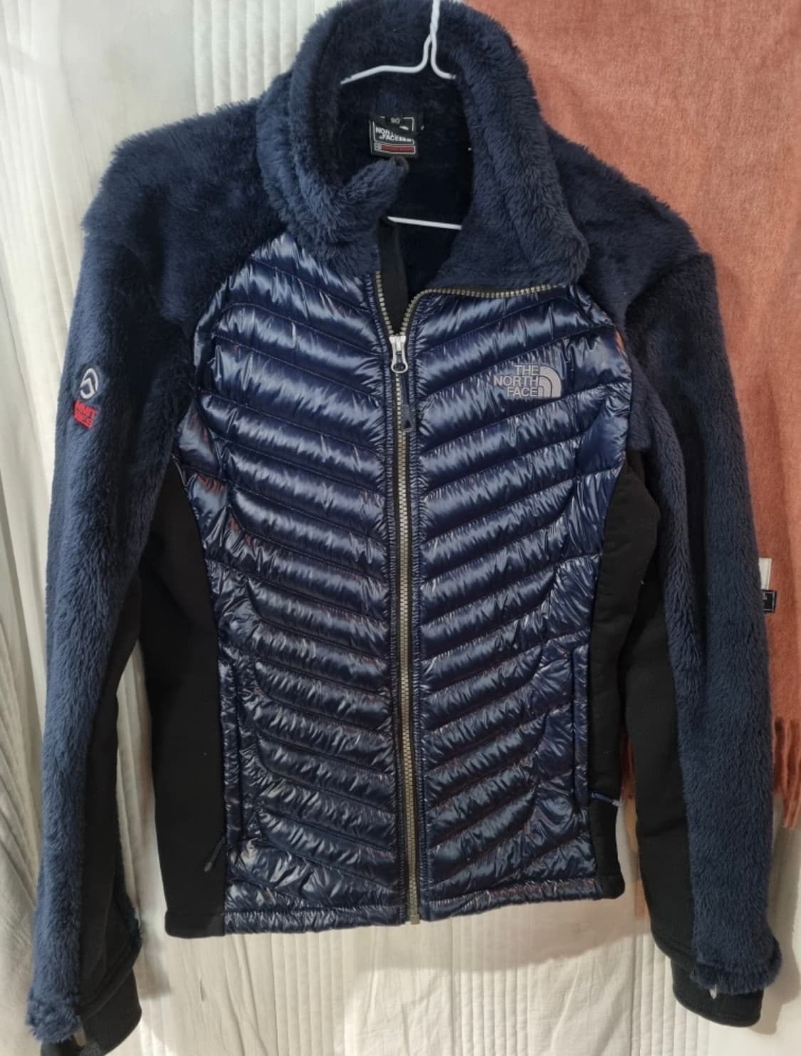 노스페이스 SUMMIT SERIES 핑거홀 경량패딩 *한정판* 상품이미지1