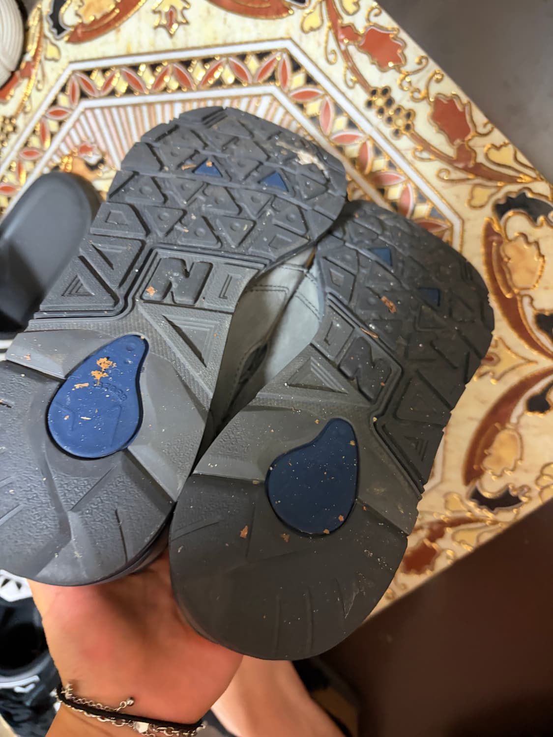 뉴발란스 1600 사이즈 270 상품이미지3