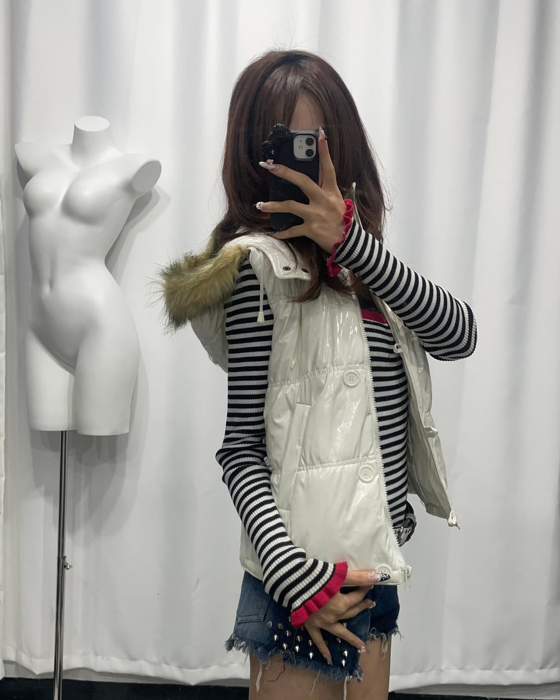 🎸화이트 글로시 패딩 조끼🎸 상품이미지3