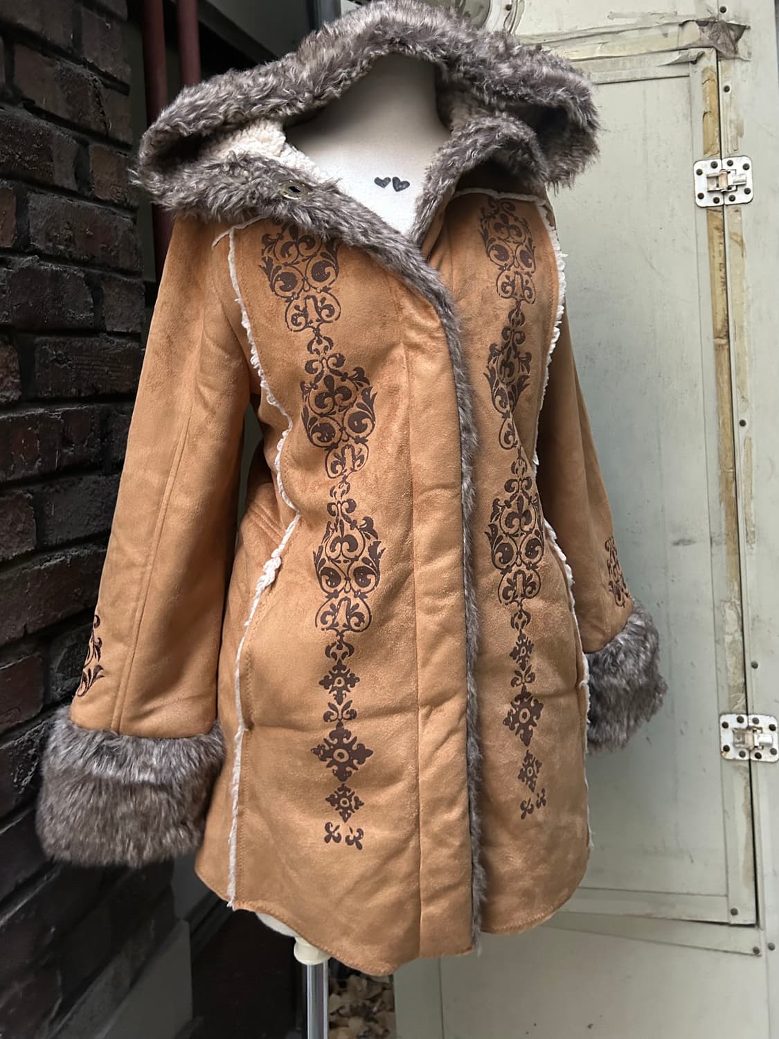 *rare design* 2000s 오리엔탈 퍼 울프죠 코트 상품이미지3