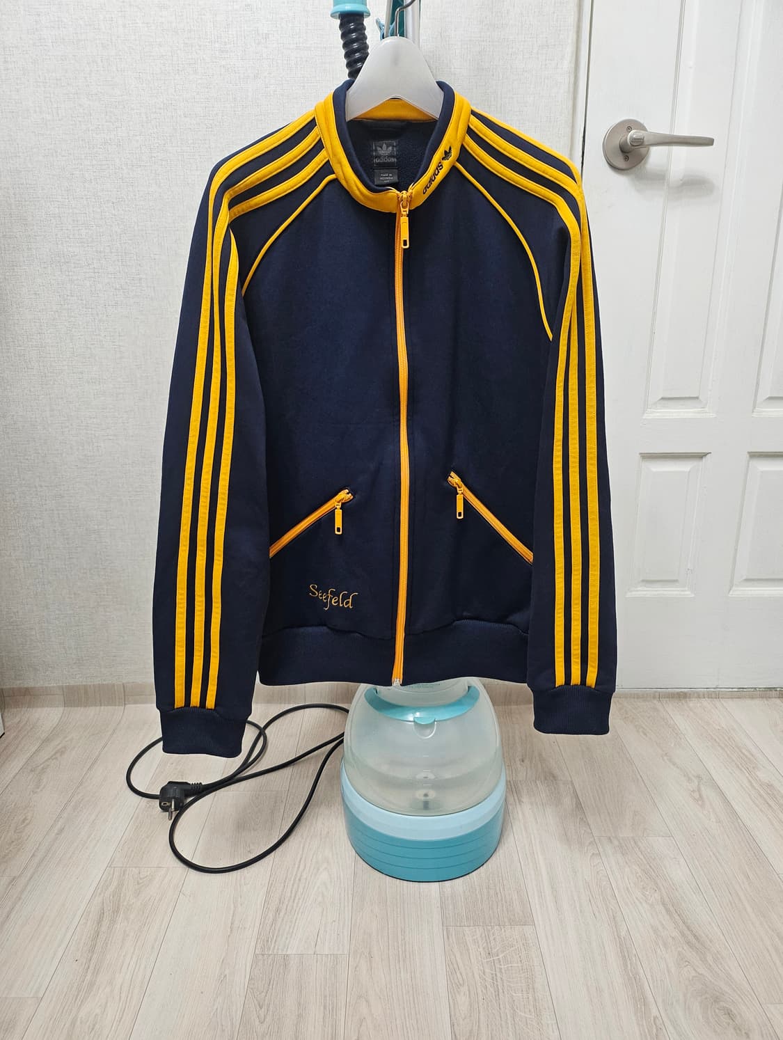 (100)L☆초대장급☆아디다스 오리지널 씨펠드 [네이비옐로우] 트랙탑져지 상품이미지1