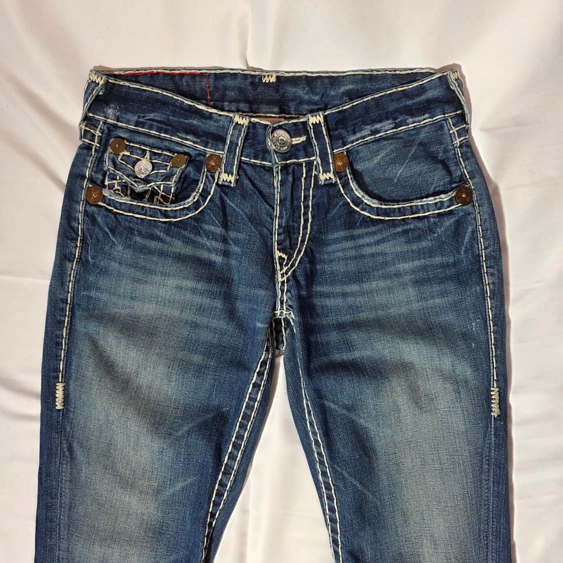 [30]트루릴리전 Y2K USA 화이트 스티치 부츠컷 데님팬츠 상품이미지2