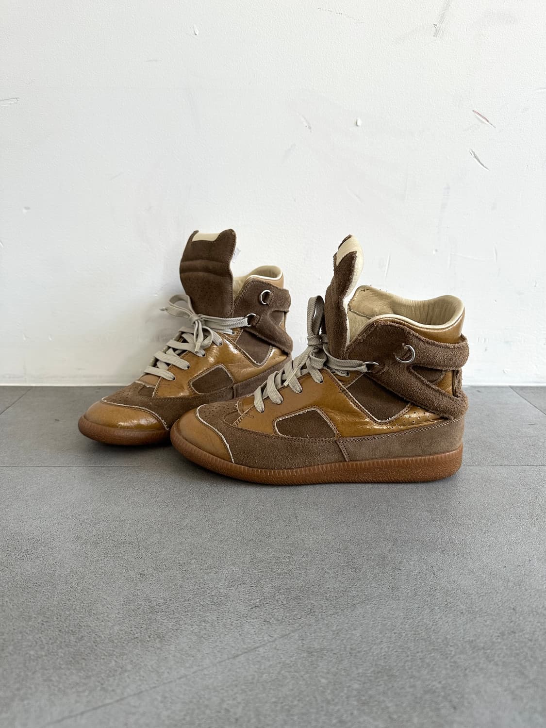 마르지엘라 2000s 오버사이즈 텅 브라운 하이탑 상품이미지6