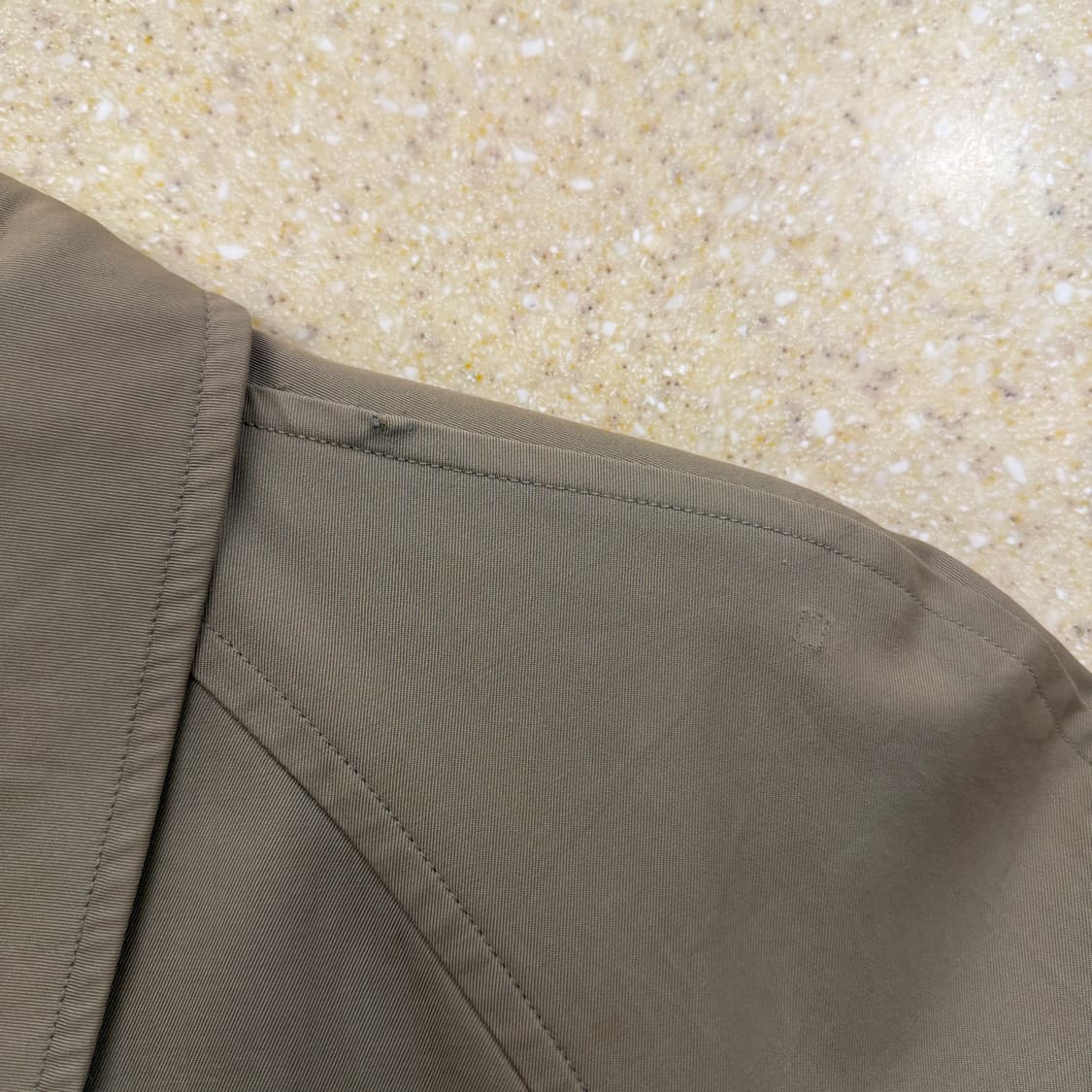 버버리 코튼 싱글 롱 코트 히든 버튼업 디테일 레귤러핏 베이지 상품이미지9