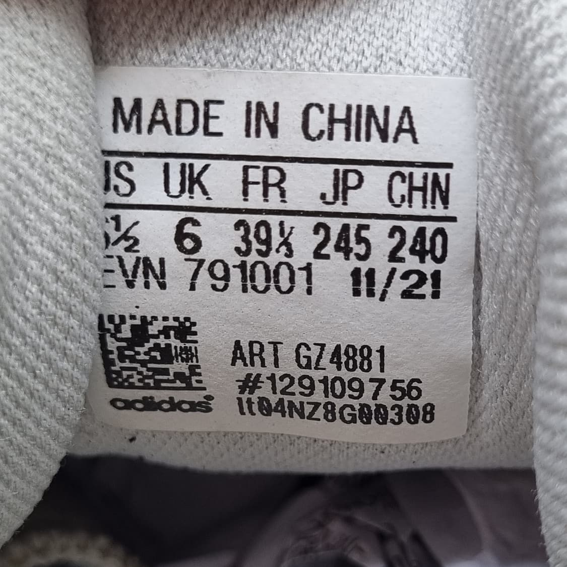 아디다스 오젤리아 여성운동화245 상품이미지6