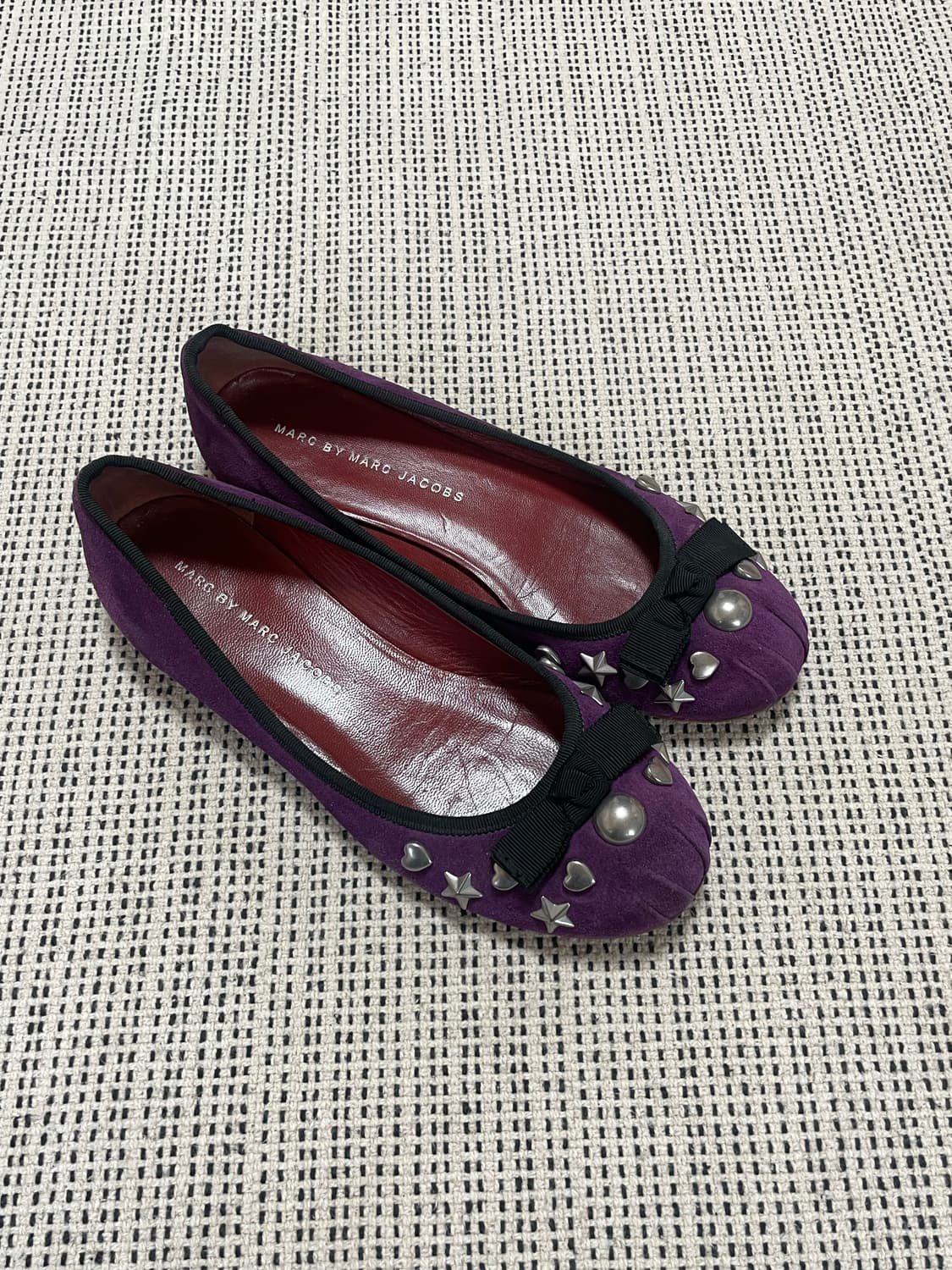 Marc jacobs stud suede flat shoes 36 상품이미지3
