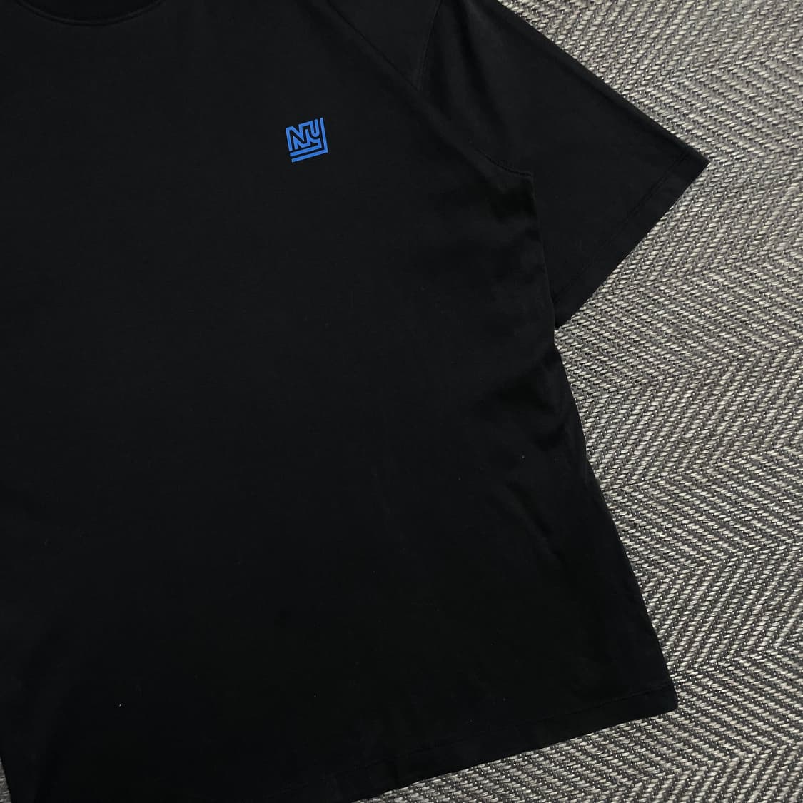 질 스튜어트 NY로고 반팔 티셔츠 블랙o 5394 상품이미지3