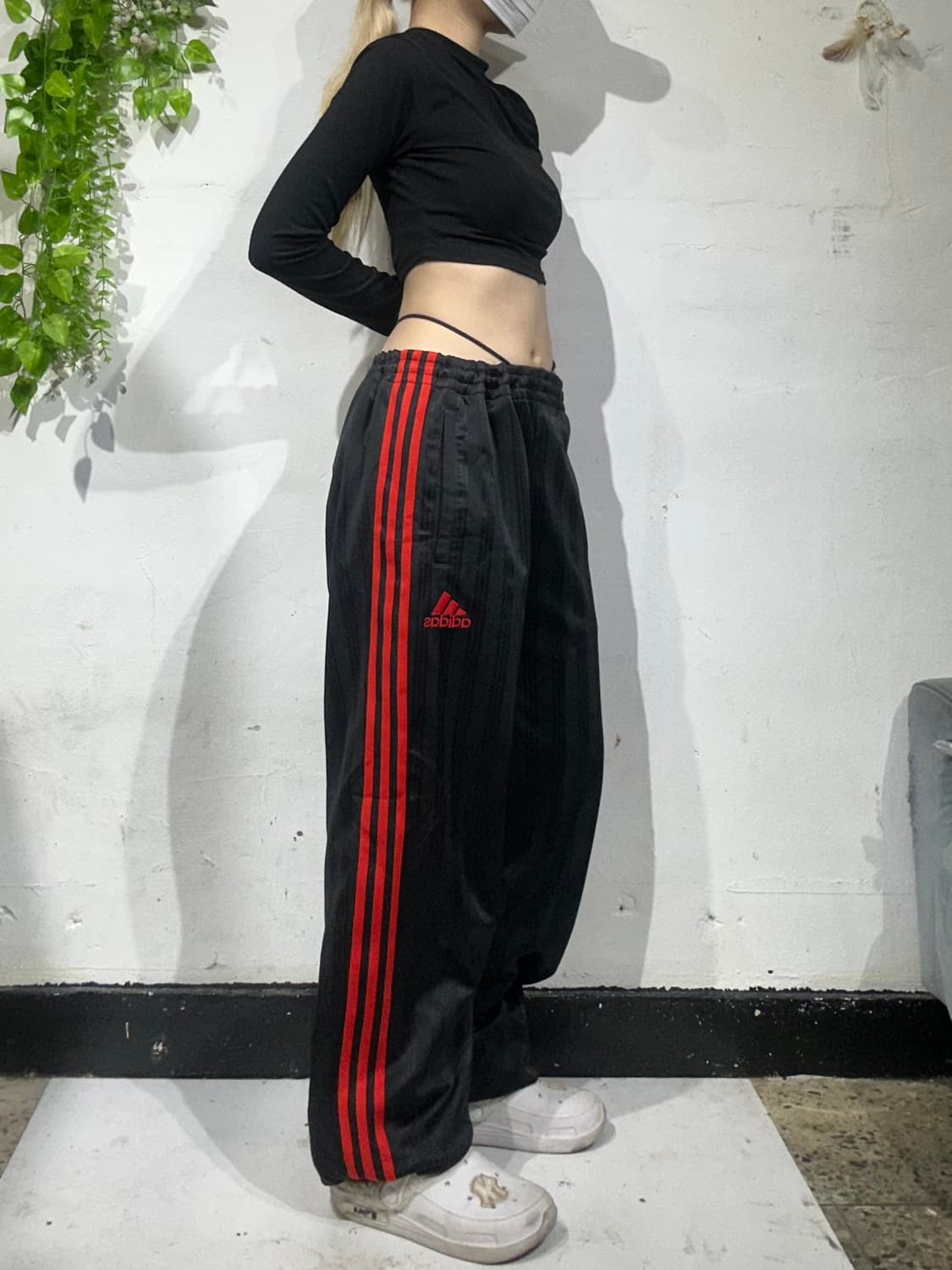 아디다스 블랙 스몰 로고 레드 삼선 와이드 트레이닝 팬츠 추리닝 바지 L 상품이미지1