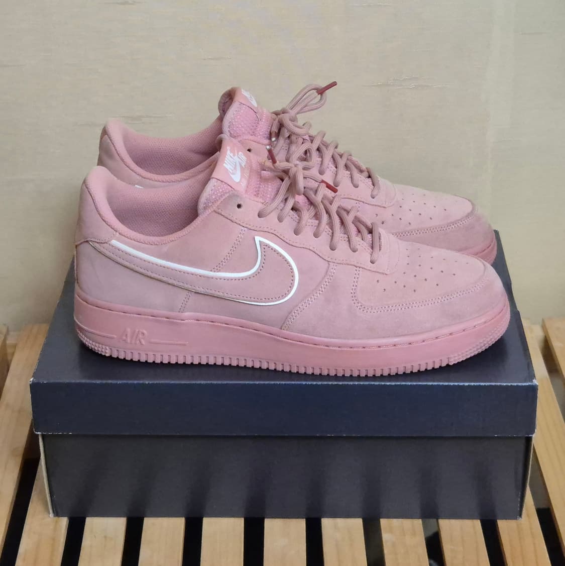 나이키 에어포스 레드스타더스트 상품이미지3