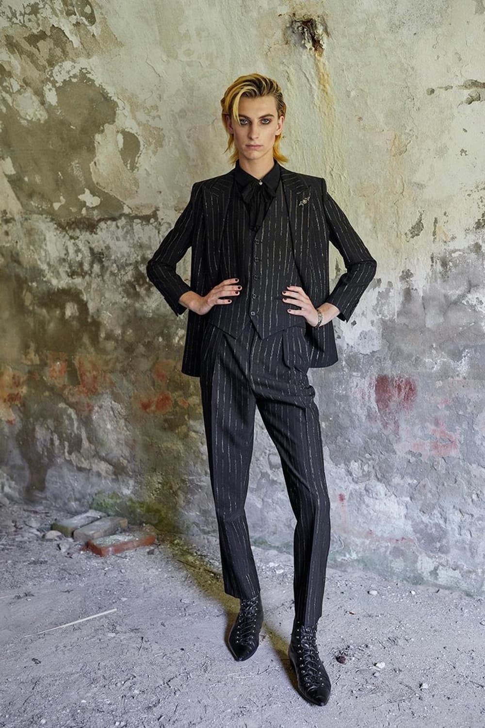 [스키즈 방찬님 착용] 생로랑 22ss 초크 스트라이프 자켓 상품이미지1