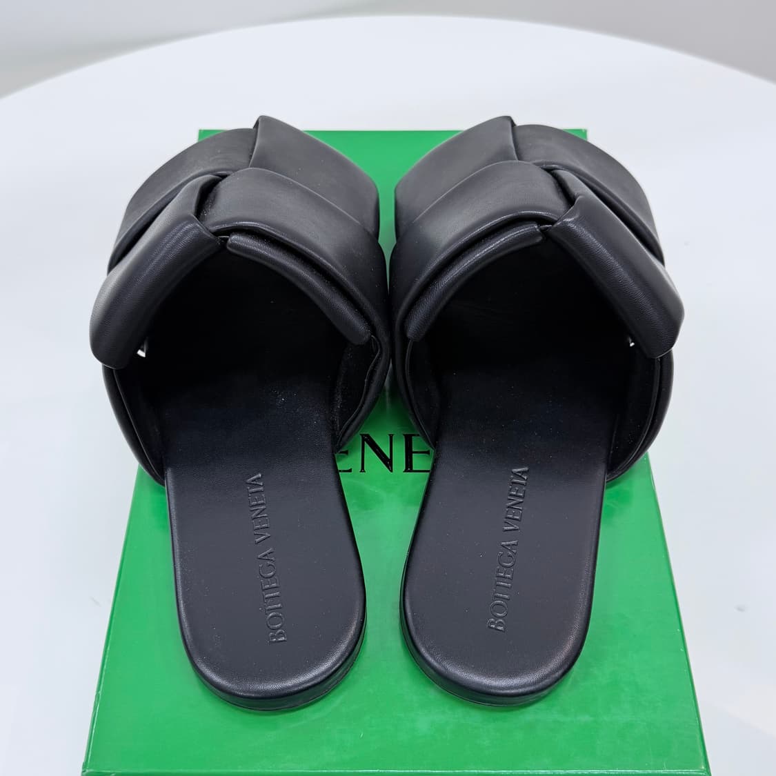 [S급/270] 보테가 베네타 패치 뮬 샌들 슬리퍼 블랙 상품이미지7
