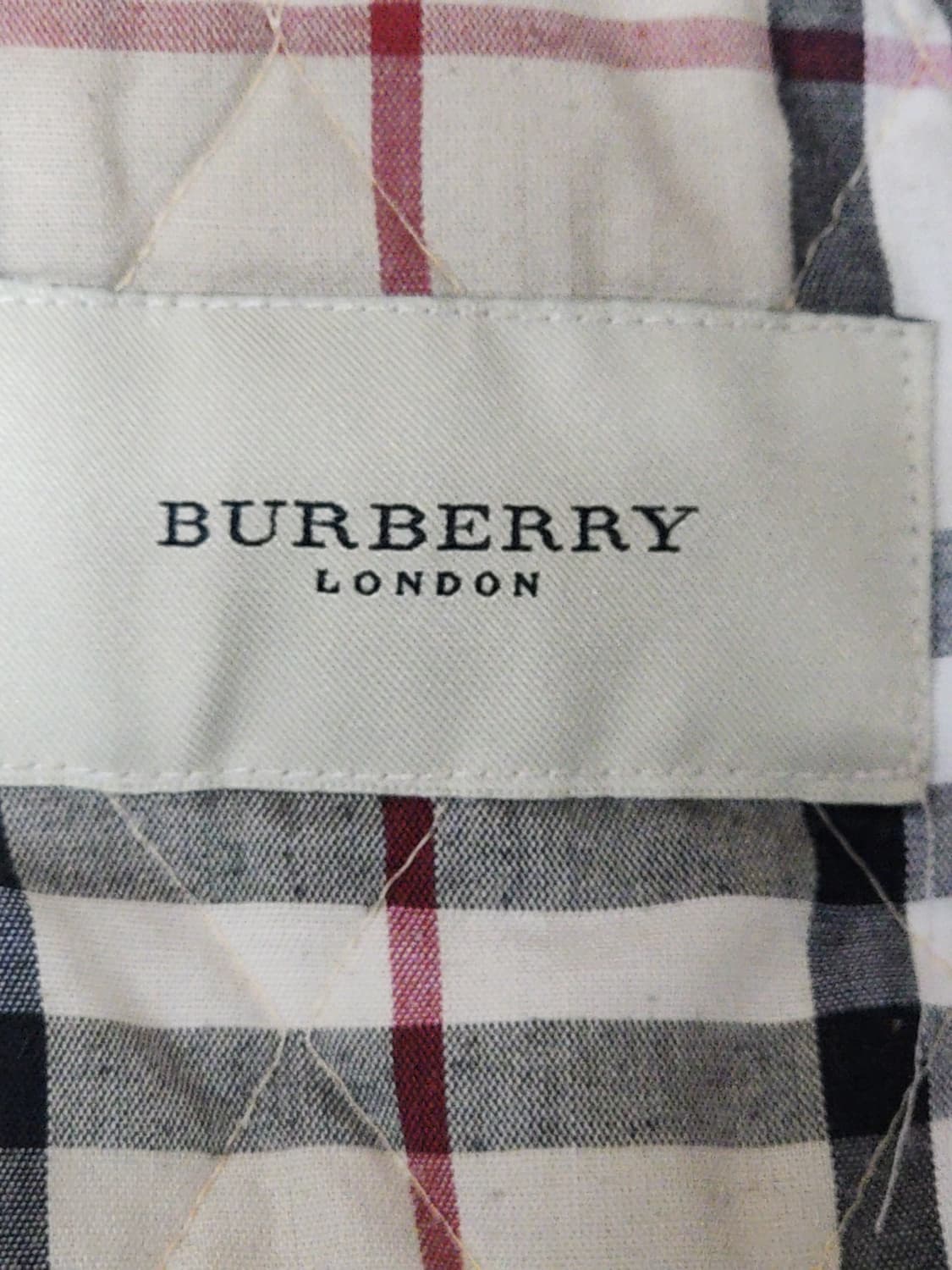 (XL) 버버리 퀼팅자켓 핑크 누빔점퍼 안감노바체크 영국판  상품이미지4