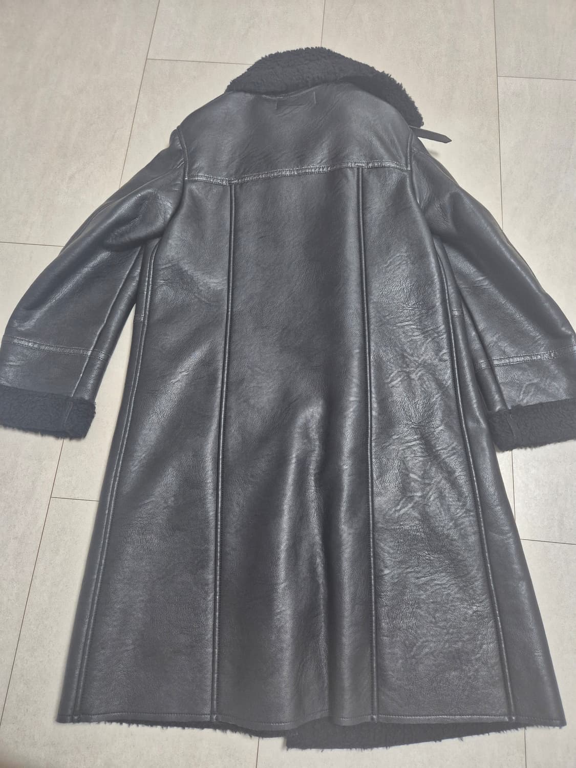 꼼데가르송 트리코 페이크 보아 무스탕 상품이미지3