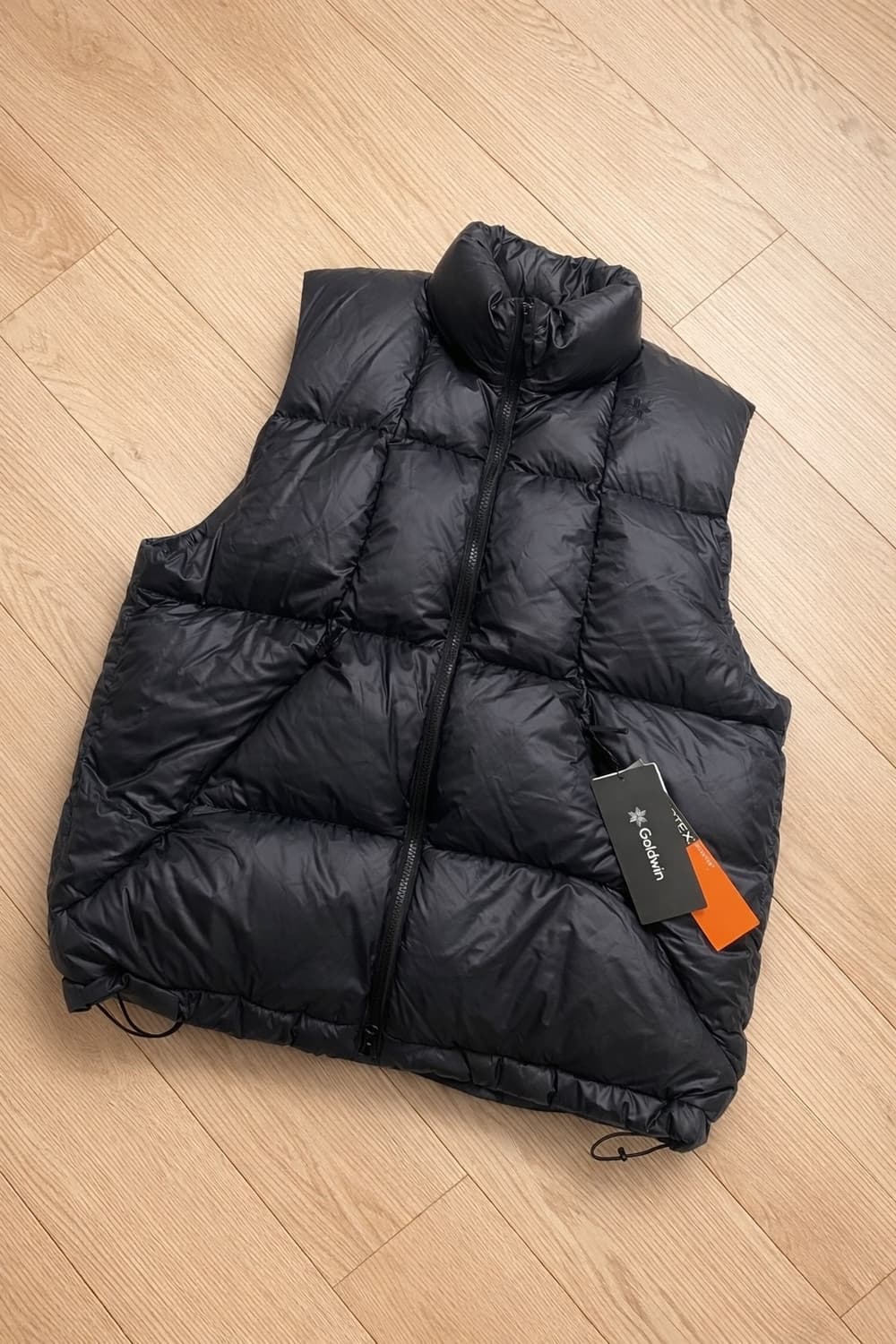 골드윈 퍼텍스 퀀텀 다운 베스트 블랙 M 새제품 상품이미지1
