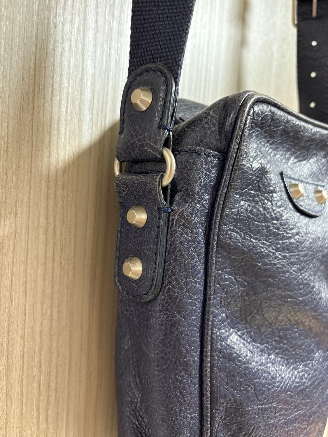 발렌시아가 모터 크로스백 상품이미지4