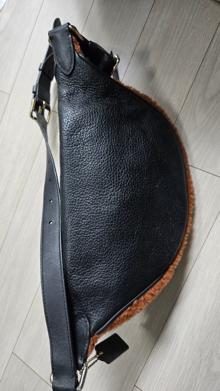 COACH 코치 시어링 벨트백 상품이미지5