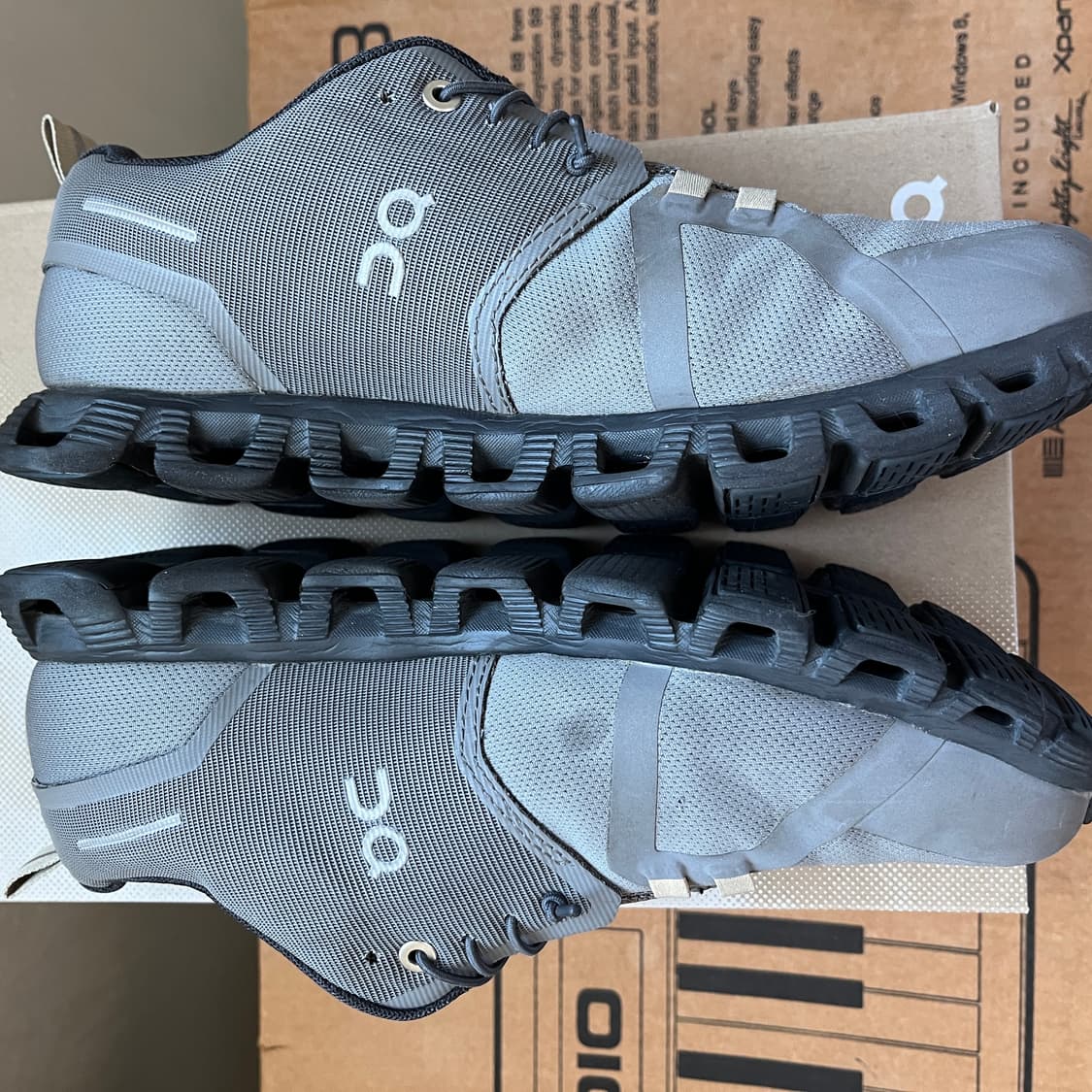 온 러닝 클라우드 5 워터프루프 아스팔트 마그넷 260 상품이미지4