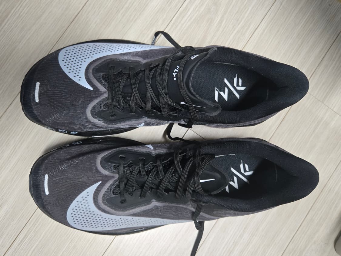 나이키 줌플라이6 260 그레이 팝니다. 상품이미지1