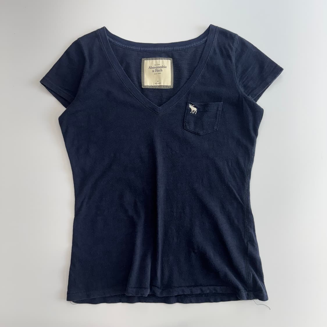 Abercrombie 아베크롬비 원포켓 브이넥 네이비 반팔  상품이미지3